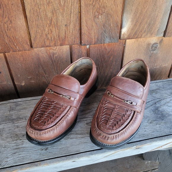 Vintage Other - Brown leather loafers